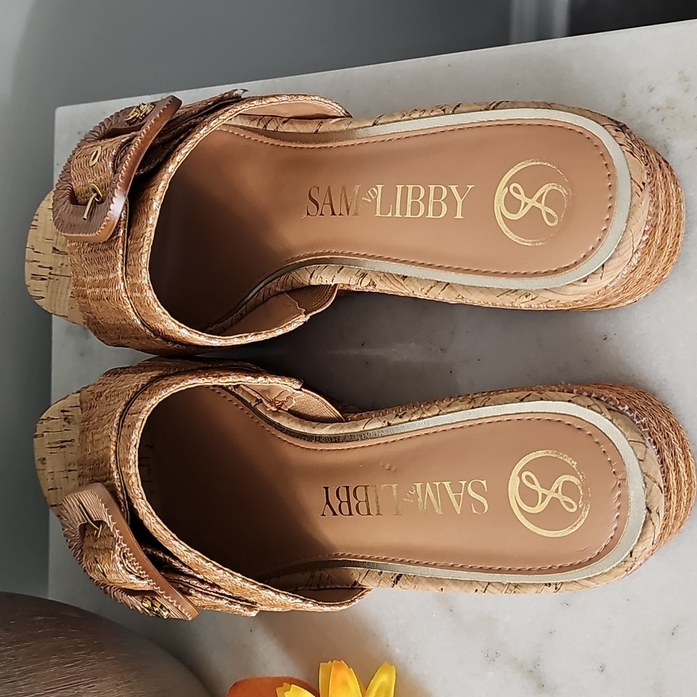 Sam & Libby Platform Sandals - Picture 2 of 7